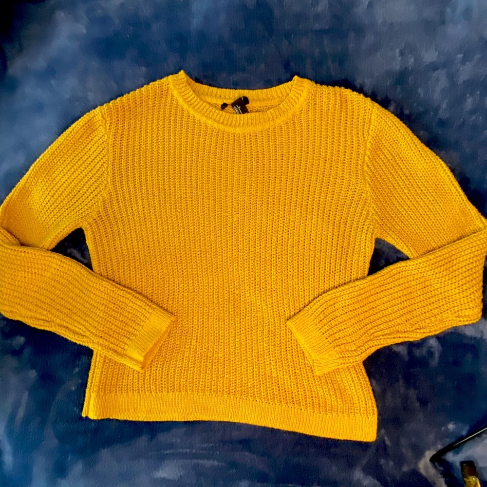 FOREVER 21 YELLOW KNIT SWEATER